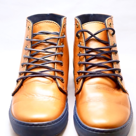 Unbranded Contrasting Sole Leather Chukka Sneakers